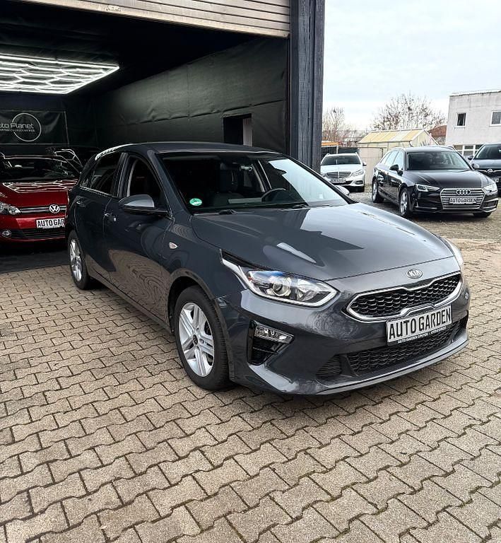 Gebraucht Kia Ceed 140 PS (102 kW) 2019 Grau Kleinwagen