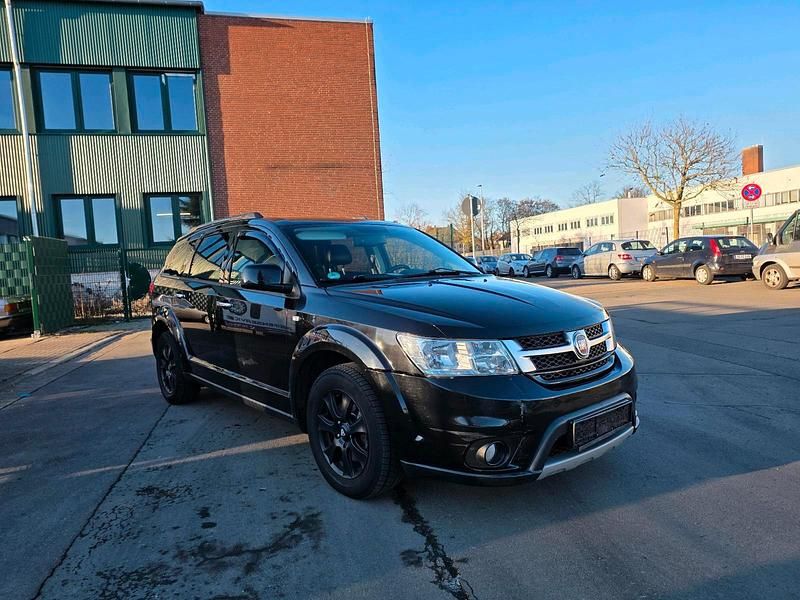 Gebraucht Fiat Freemont 170 PS (125 kW) 2012 Schwarz SUV