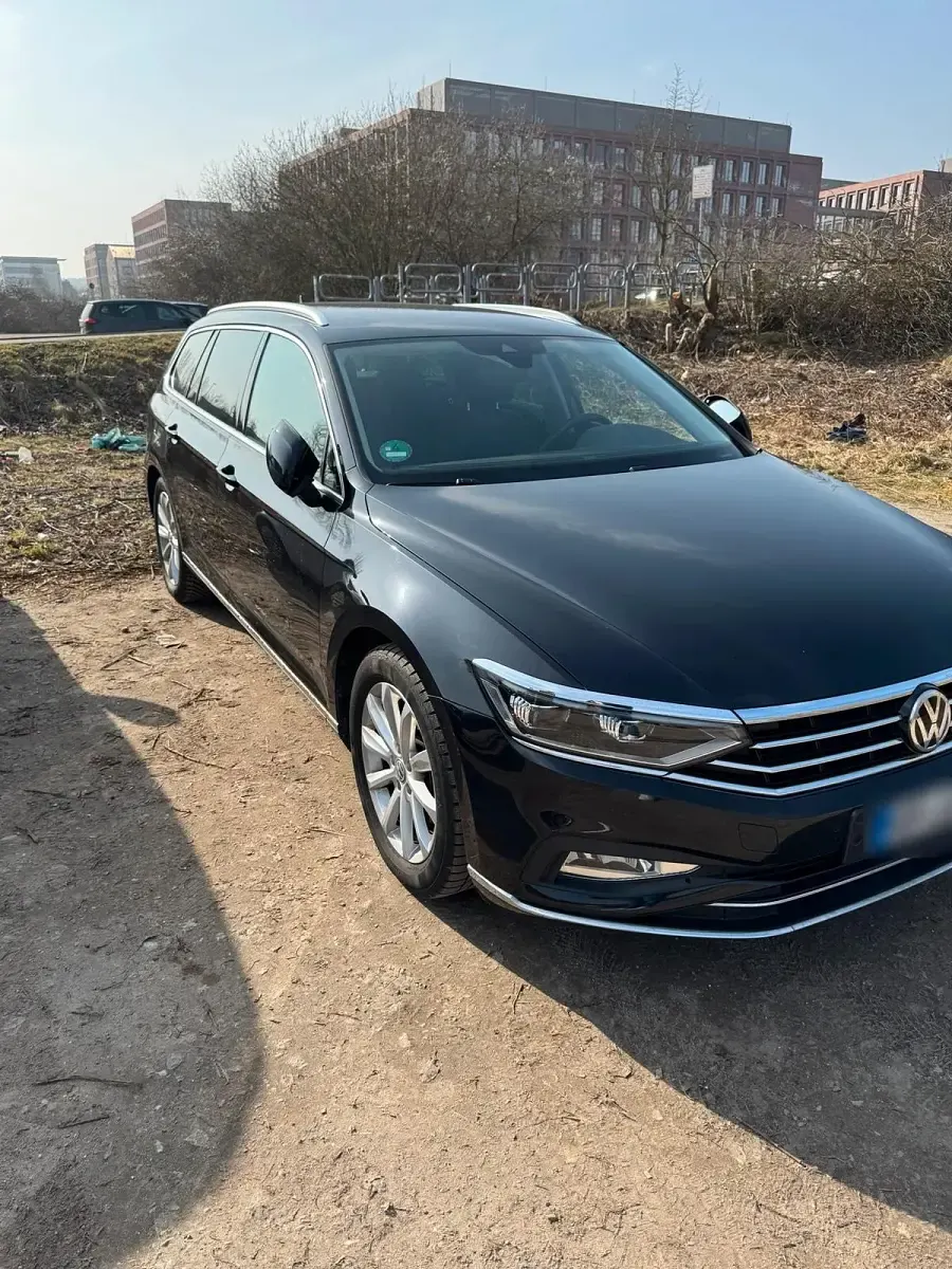 Gebraucht VW Passat Elegance 150 PS (110 kW) 2020 Schwarz Kombi