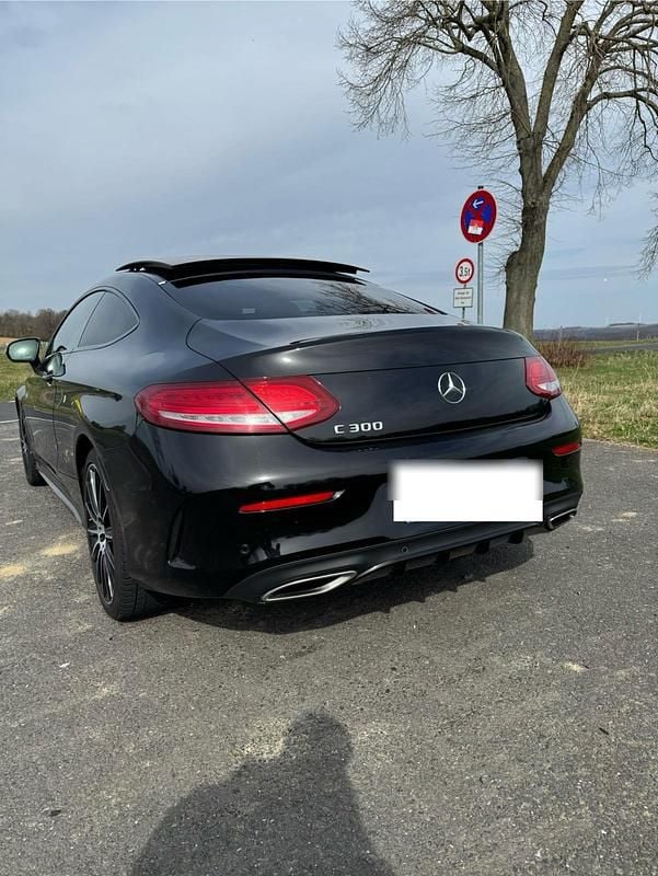 Gebraucht Mercedes C300 AMG 245 PS (180 kW) 2017 Schwarz Coupé