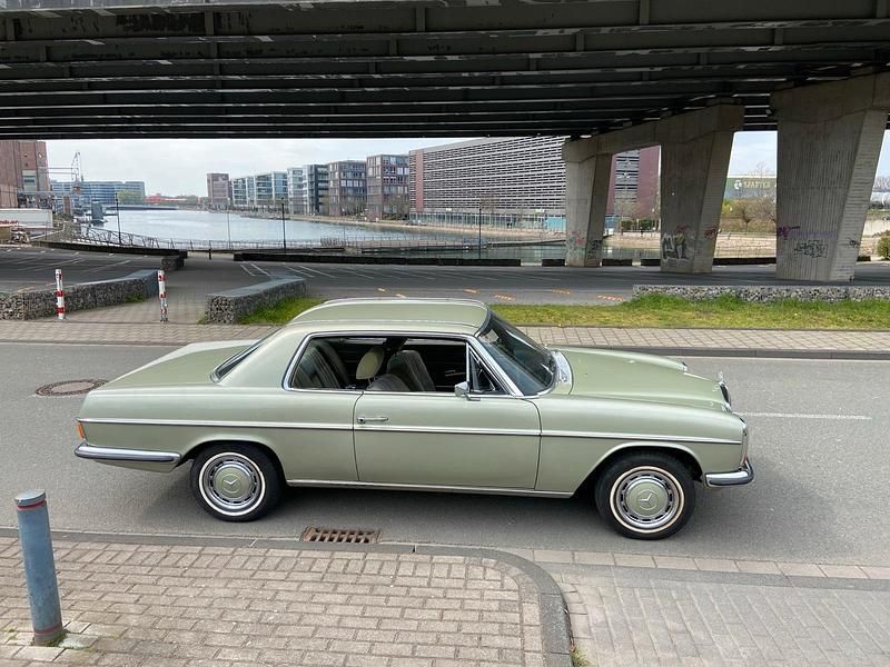 Gebraucht Mercedes 280 110 PS (80 kW) 1974 Grün Coupé