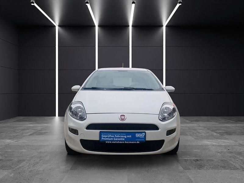 Weiß Gebraucht 2015 Fiat Punto Mystyle Kleinwagen | 4.790 € (Fairer Preis) - Bild 1/4