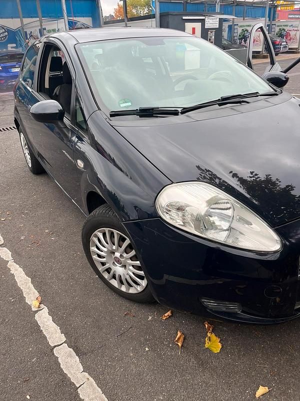 Blau Gebraucht 2009 Fiat Grande Punto Kleinwagen | 1.050 € - Bild 1/4