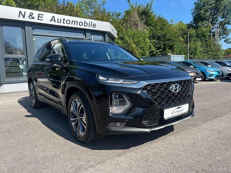 Schwarz Gebraucht 2018 Hyundai Santa Fe Premium SUV | 17.990 € (Fairer Preis) - Bild 1/4
