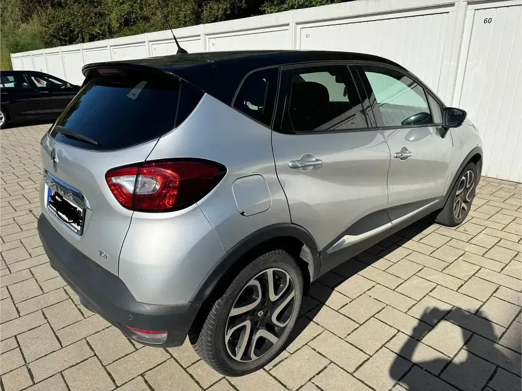 Gebraucht Renault Captur Luxe 118 PS (86 kW) 2016 Silber SUV
