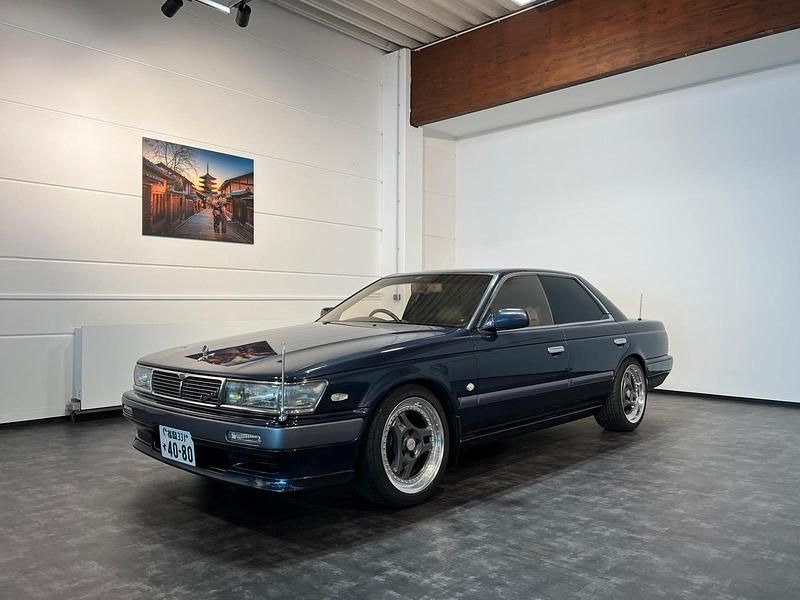 Blau Gebraucht 1991 Nissan Laurel Limousine | 28.990 € - Bild 1/4