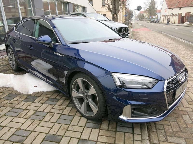Gebraucht Audi A5 Advanced 204 PS (150 kW) 2022 Navarrablau metallic Kleinwagen