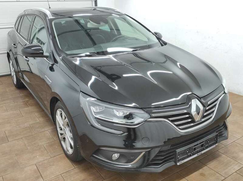 Sternenschwarz Gebraucht 2020 Renault Mégane GrandTour Bose Edition Kombi | 13.499 € (Superpreis) - Bild 1/4