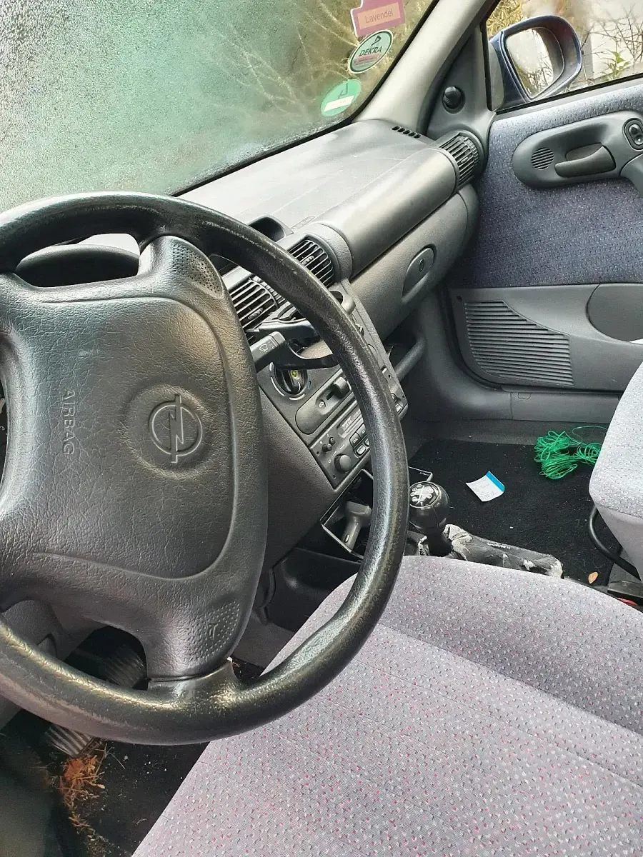 Gebraucht Opel Corsa 60 PS (44 kW) 1996 Rot Kleinwagen