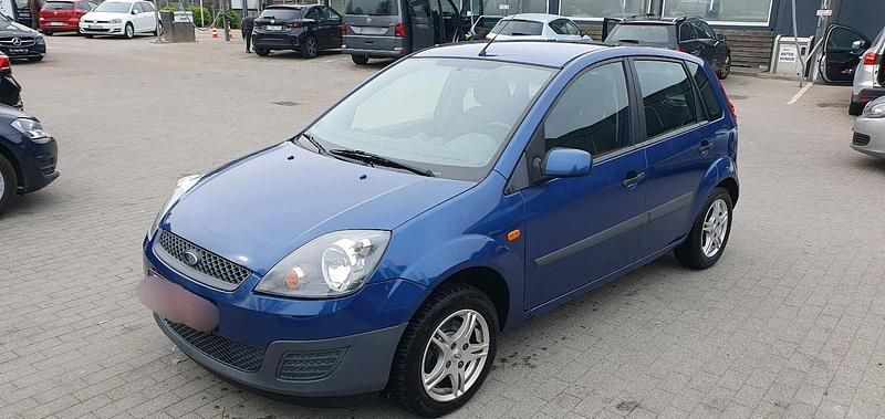 Gebraucht Ford Fiesta 60 PS (44 kW) 2006 Blau Kleinwagen