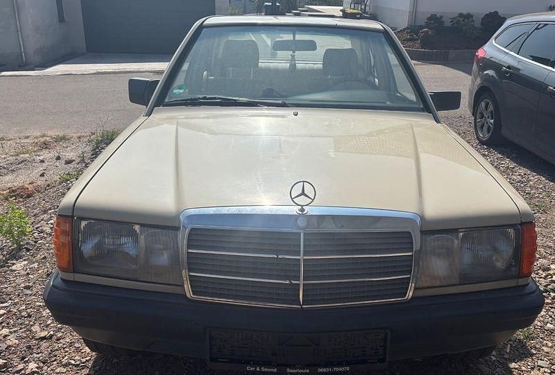 Gebraucht Mercedes 190 90 PS (66 kW) 1984 Beige Limousine