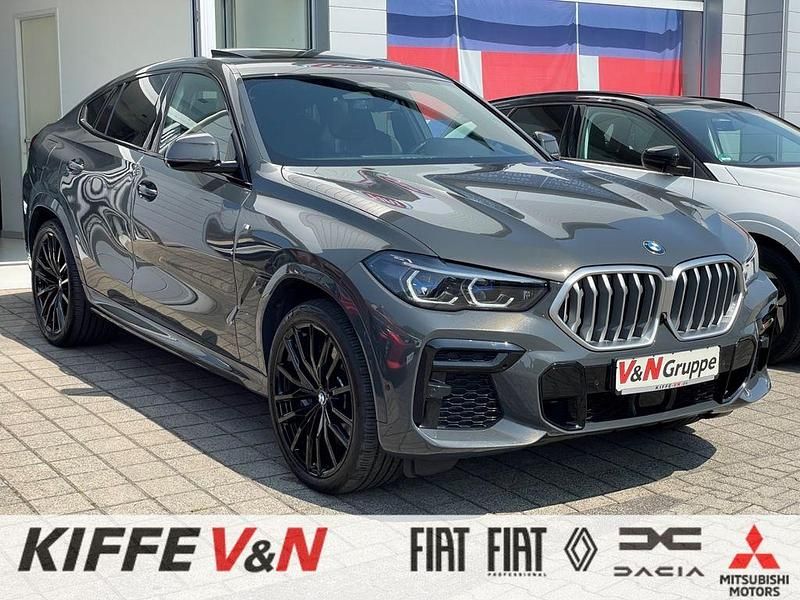 Grau Gebraucht 2022 BMW X6 M Sport SUV | 77.270 € (Etwas zu teuer) - Bild 1/4