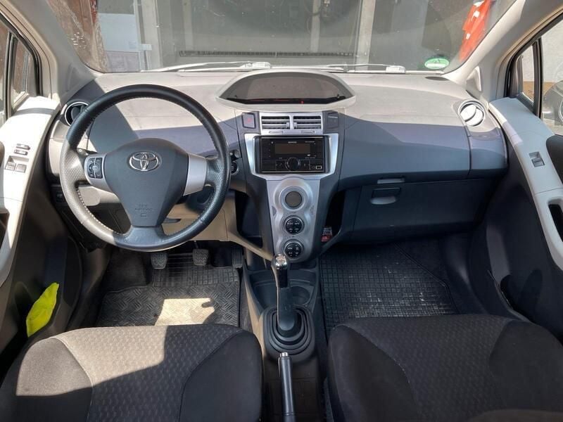 Schwarz Gebraucht 2007 Toyota Yaris Kleinwagen | 4.700 € (Fairer Preis) - Bild 1/4