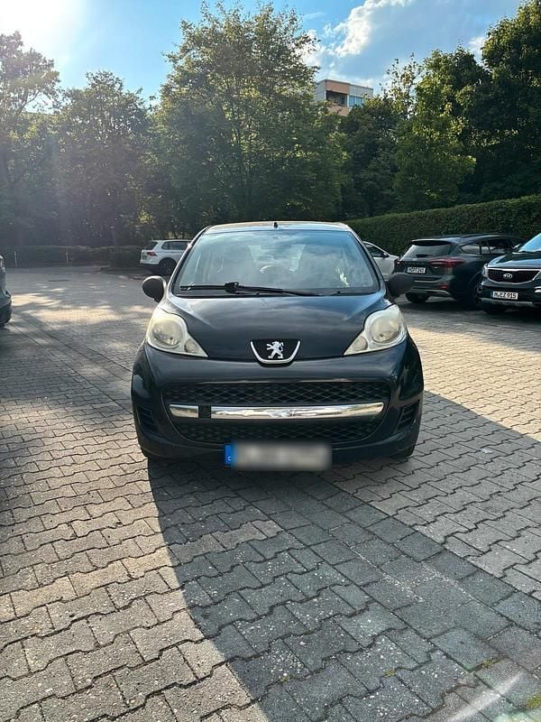 Schwarz Gebraucht 2010 Peugeot 107 Kleinwagen | 1.090 € (Superpreis) - Bild 1/4