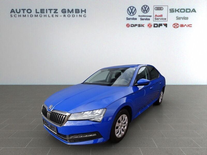 Energyblau Gebraucht 2019 Skoda Superb Active Limousine | 17.940 € (Superpreis) - Bild 1/4