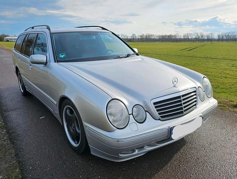 Gebraucht Mercedes E320 224 PS (164 kW) 2003 Silber Kombi