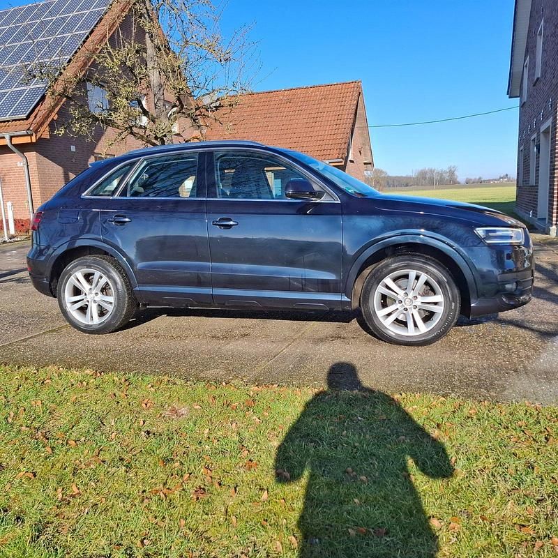 Gebraucht Audi Q3 Comfort 140 PS (102 kW) 2013 Blau SUV