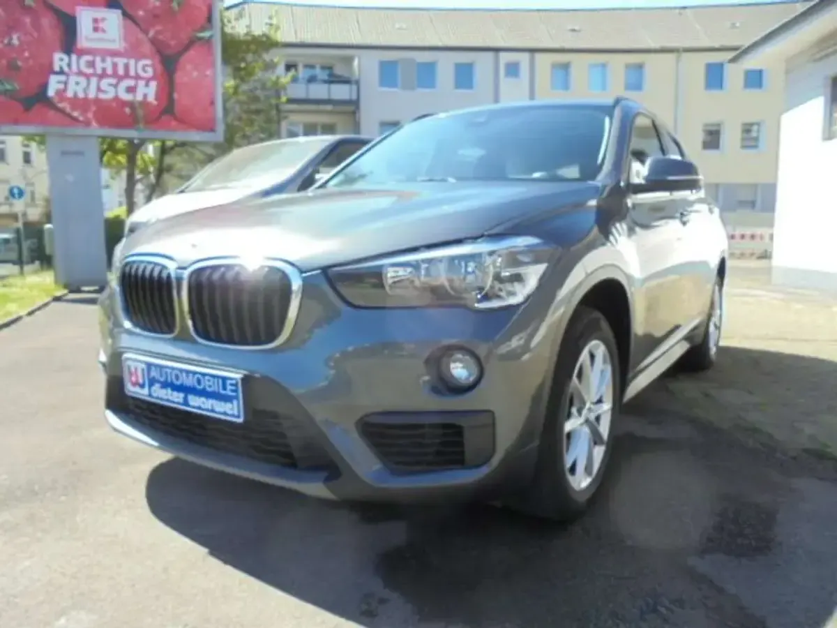 Używany BMW X1 140 KM (102 kW) 2019 Szary SUV