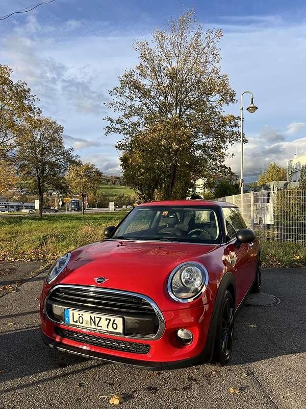 Gebraucht Mini ONE 102 PS (75 kW) 2018 Rot Kleinwagen