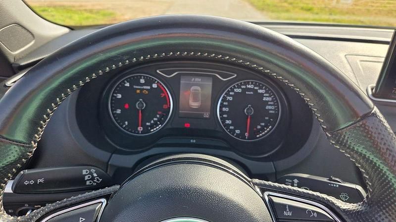 Gebraucht Audi A3 Cabriolet S-Line 140 PS (102 kW) 2014 Weiß Cabrio