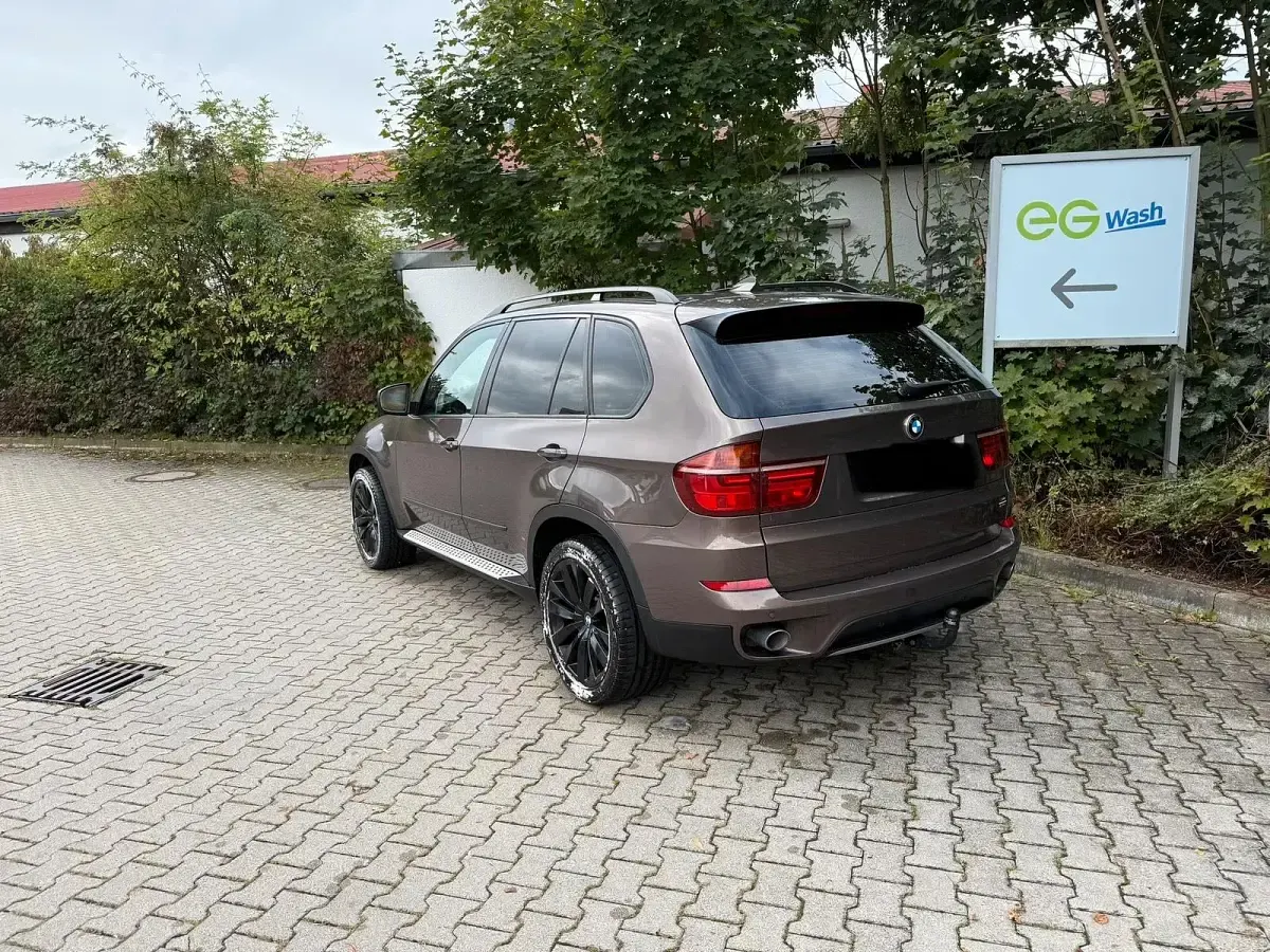 Gebraucht BMW X5 245 PS (180 kW) 2011 Braun SUV