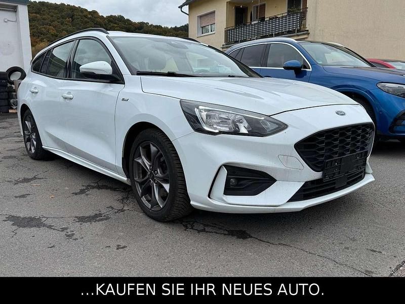 Gebraucht Ford Focus ST-Line 120 PS (88 kW) 2021 Weiß Kombi