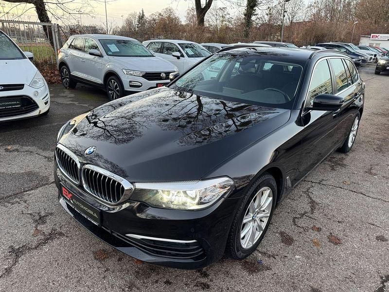 Schwarz Gebraucht 2020 BMW 520 Performance Kombi | 19.750 € (Superpreis) - Bild 1/4