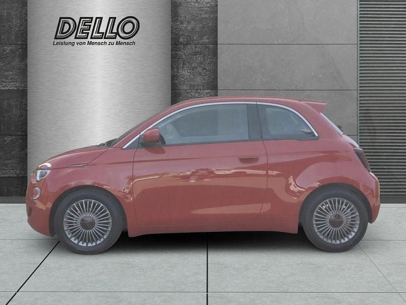 Gebraucht Fiat 500e Red 69 kW (95 PS) 2022 Red vr111/a Kleinwagen