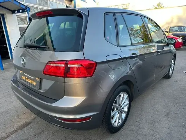Gebraucht VW Golf VII LOUNGE 110 PS (80 kW) 2016 Grau Limousine