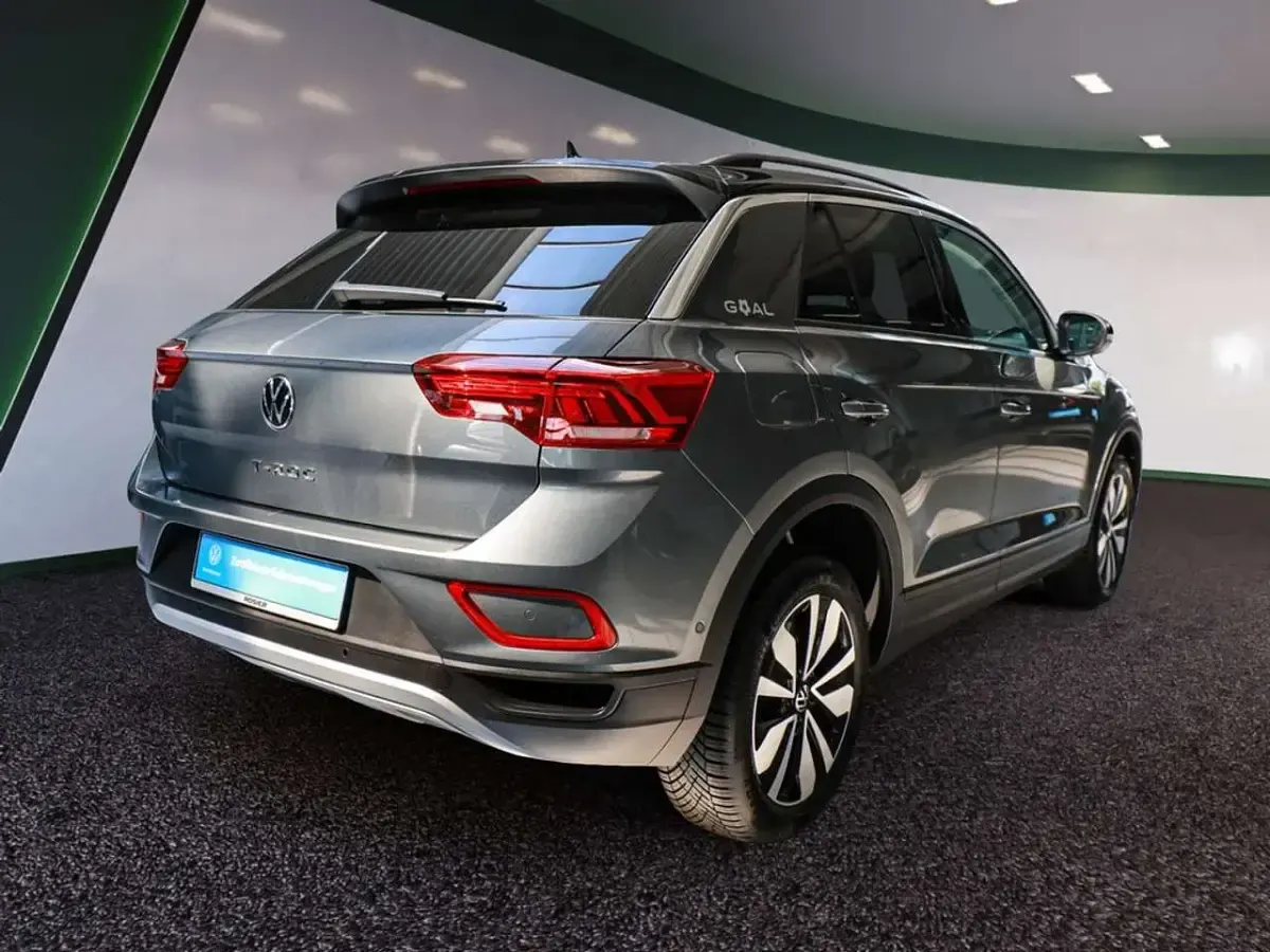 Gebraucht VW T-Roc Goal 150 PS (110 kW) 2025 Grau / indiumgrau (metallic) SUV