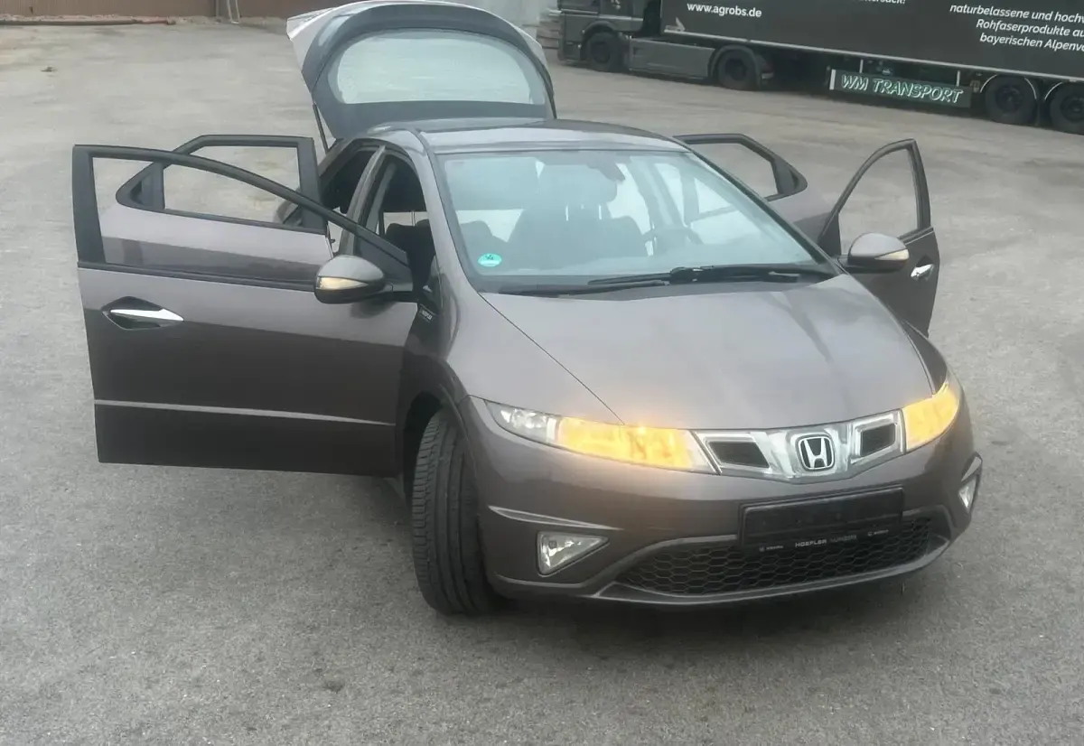 Gebraucht Honda Civic Sport 140 PS (102 kW) 2011 Grau Limousine