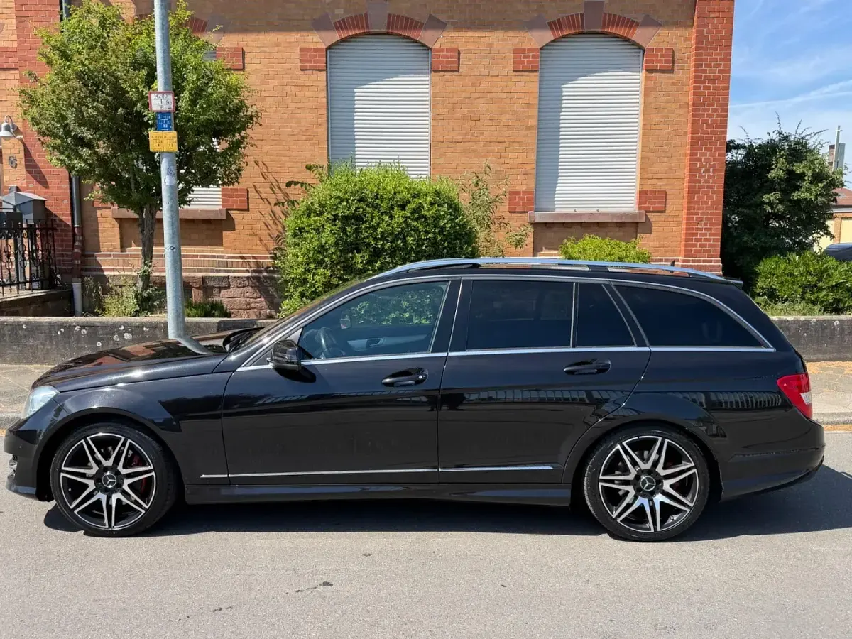 Gebraucht Mercedes C350 AMG 265 PS (194 kW) 2014 Schwarz Kombi