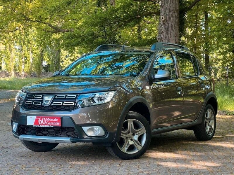 Braun Gebraucht 2020 Dacia Sandero Prestige Kleinwagen | 12.500 € (Guter Preis) - Bild 1/4