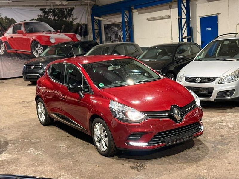 Gebraucht Renault Clio IV LIMITED 118 PS (86 kW) 2017 Rot Limousine
