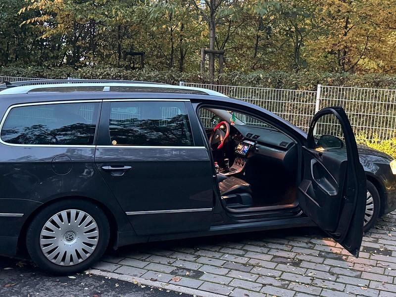 Gebraucht VW Passat 170 PS (125 kW) 2008 Braun Kombi