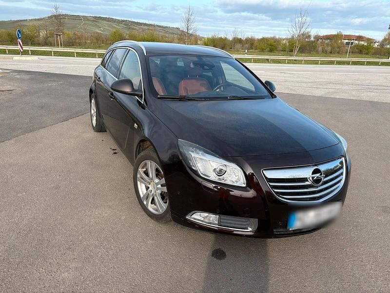 Gebraucht Opel Insignia 160 PS (117 kW) 2011 Braun Kombi