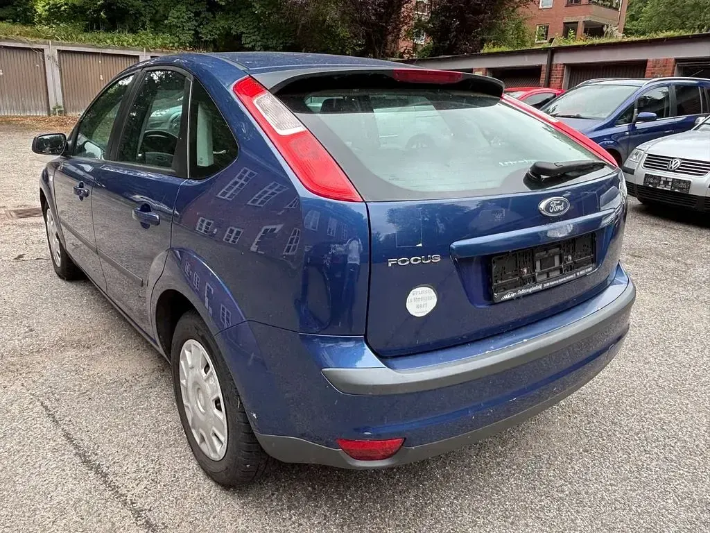 Gebraucht Ford Focus Fun X 101 PS (74 kW) 2006 Blau Limousine