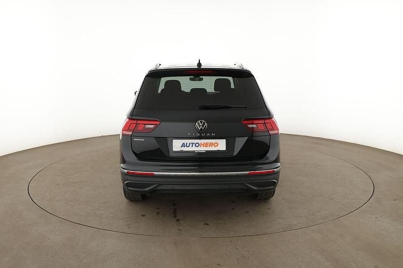 Gebraucht VW Tiguan Allspace Life 150 PS (110 kW) 2022 Schwarz SUV