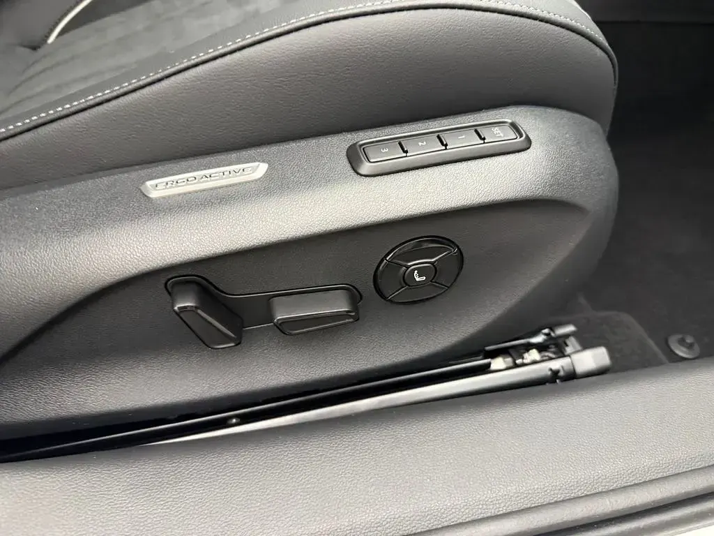 Neu VW Passat Business 150 PS (110 kW) 2026 Weiß Kombi