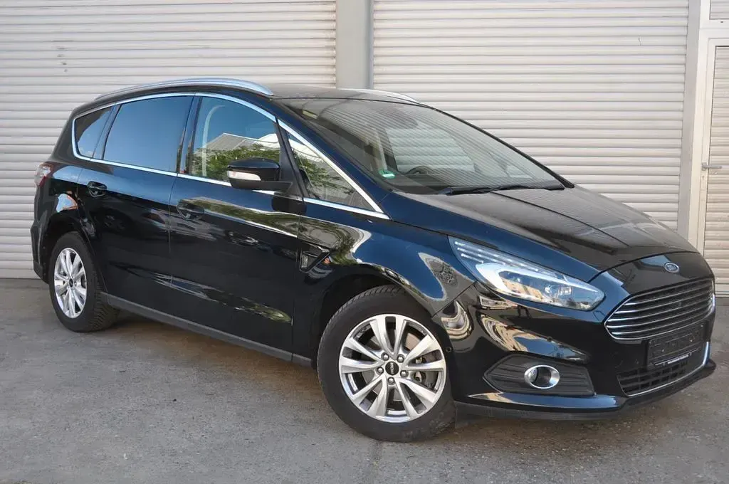 Gebraucht Ford S-MAX Titanium 190 PS (139 kW) 2018 Schwarz Van / Kleinbus