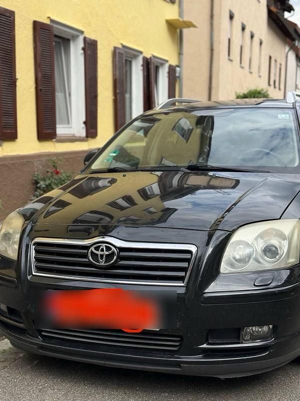 Schwarz Gebraucht 2005 Toyota Avensis Kombi | 1.700 € (Fairer Preis) - Bild 1/4