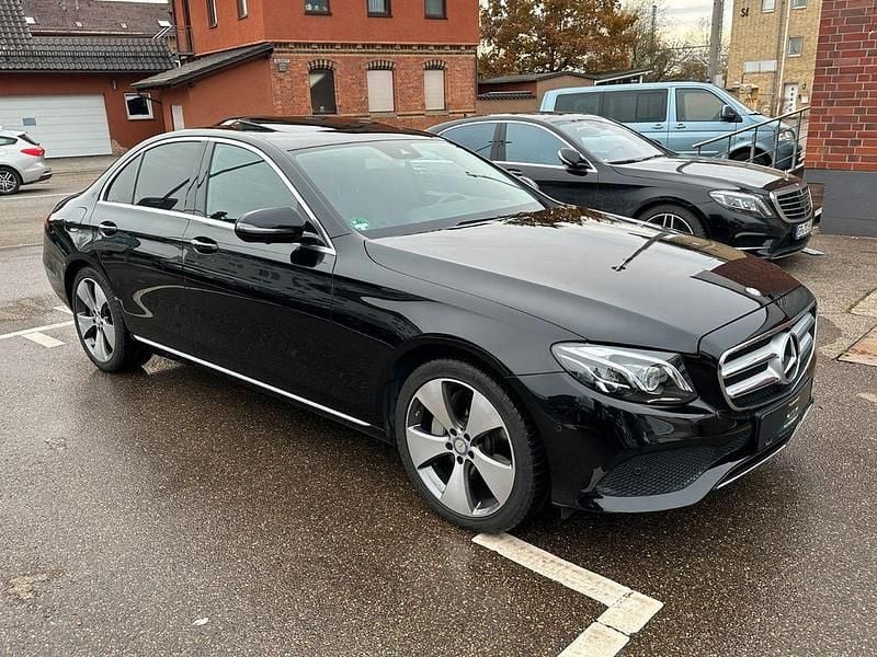 Gebraucht Mercedes E350 258 PS (189 kW) 2016 Obsidianschwarz  metalliclack Limousine