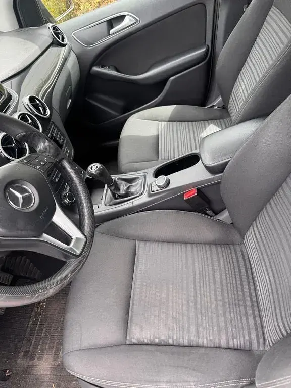 Gebraucht Mercedes B180 AMG Edition 1 109 PS (80 kW) 2012 Braun Kleinwagen