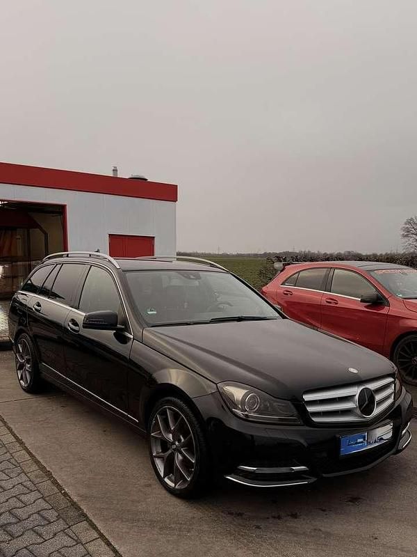 Gebraucht Mercedes C220 Elegance 170 PS (125 kW) 2012 Kombi