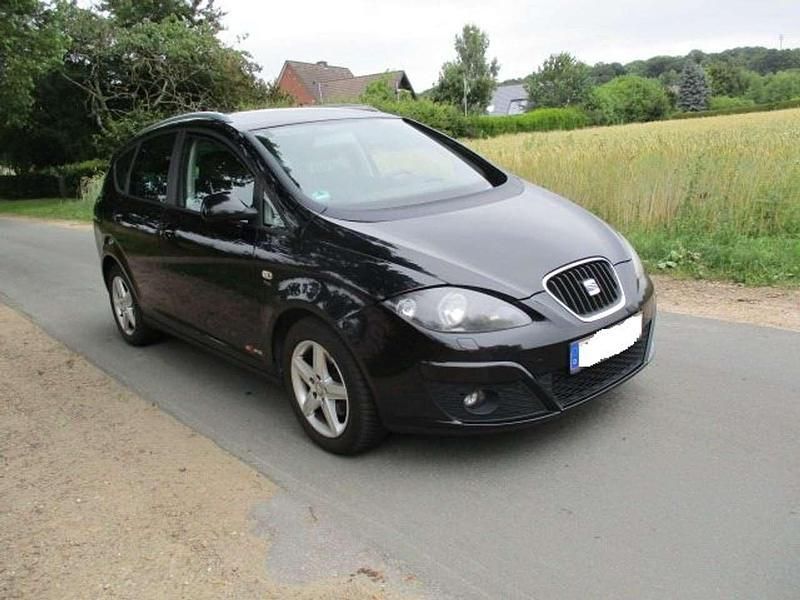 Schwarz Gebraucht 2013 Seat Altea XL Copa Van / Kleinbus | 3.850 € (Guter Preis) - Bild 1/4