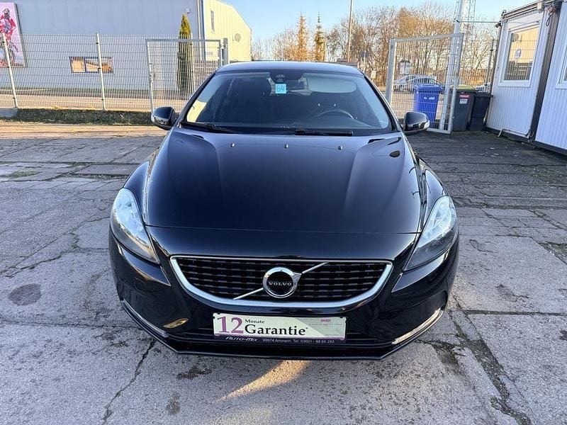 Gebraucht Volvo V40 Kinetic 120 PS (88 kW) 2017 Schwarz Limousine