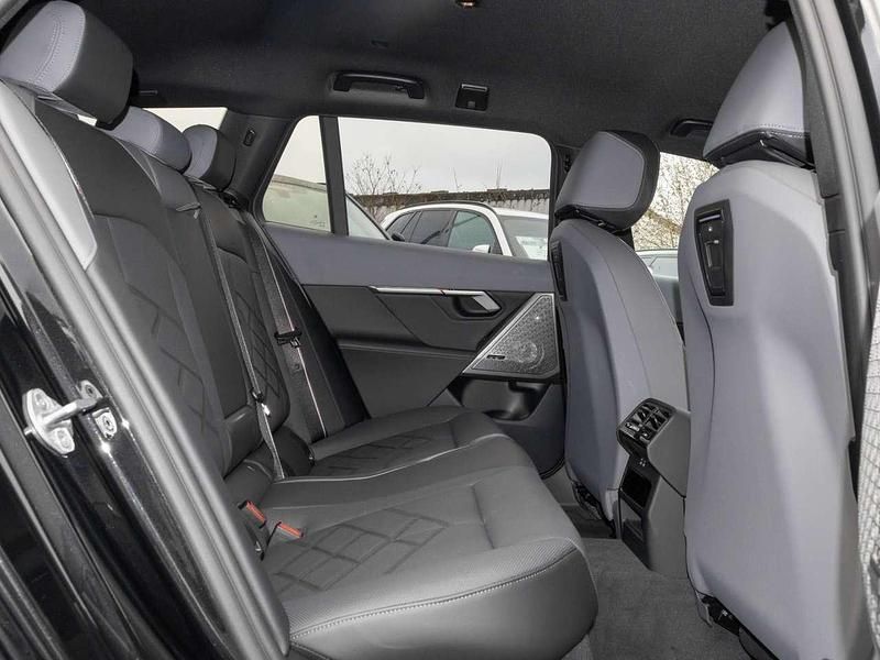 Neu BMW 550e Performance 489 PS (359 kW) 2026 Black sapphire Kombi