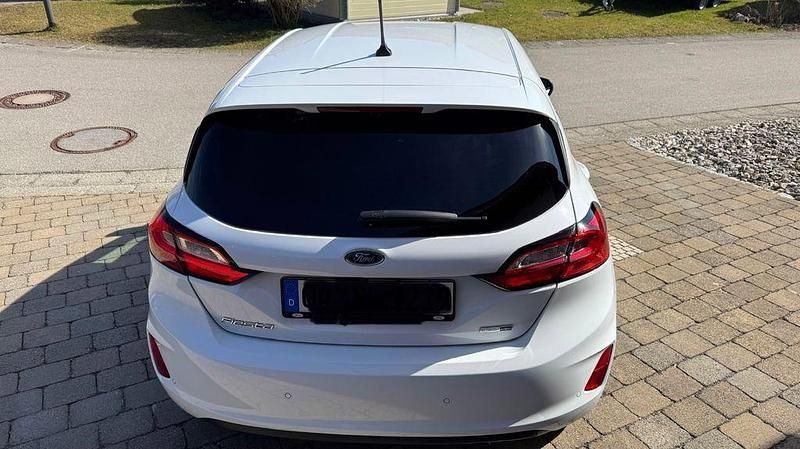 Gebraucht Ford Fiesta Titanium 125 PS (91 kW) 2022 Weiß Kleinwagen