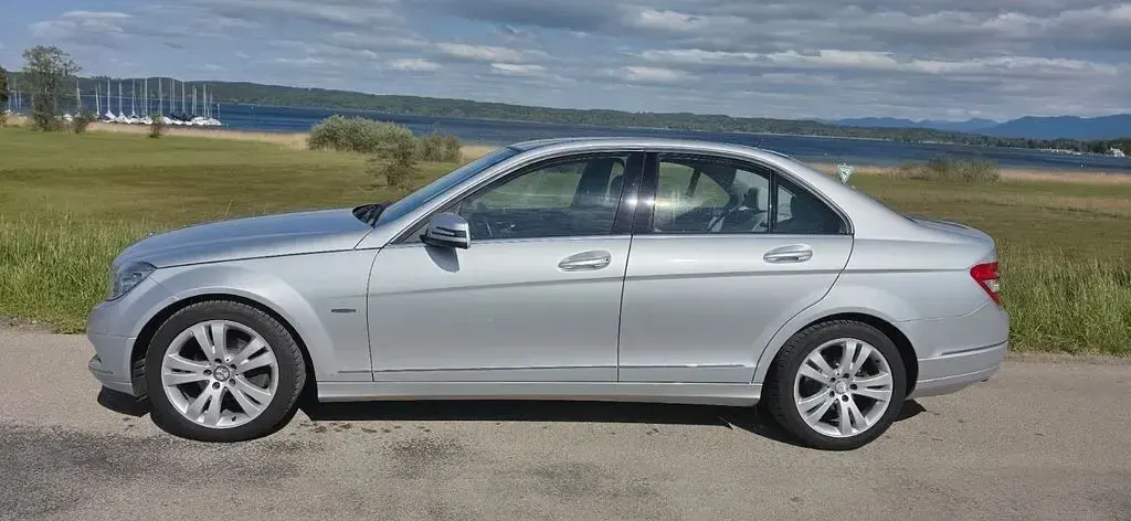 Gebraucht Mercedes C200 Elegance 136 PS (100 kW) 2010 Silber Limousine