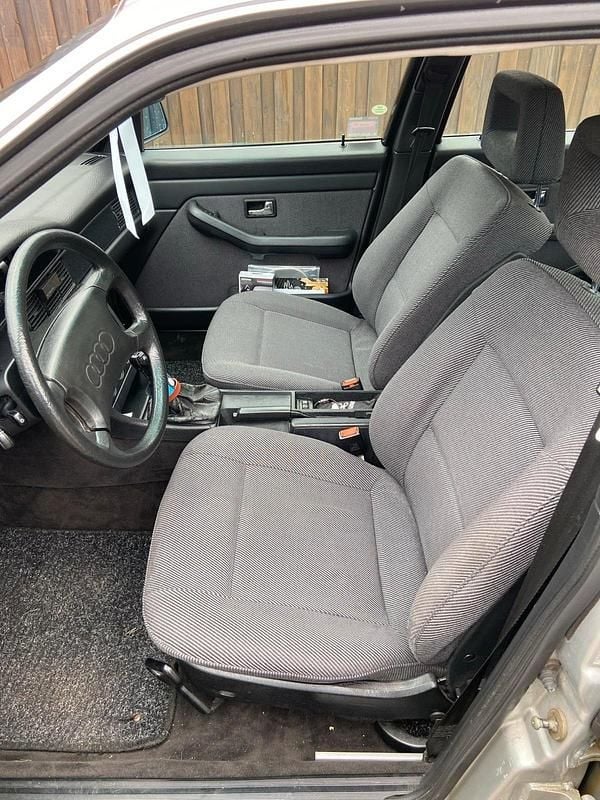 Gebraucht Audi 100 133 PS (97 kW) 1990 Silber Limousine